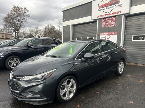 Used 2018 Chevrolet Cruze Premier image 3