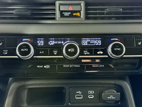 New 2025 Honda Pilot Touring image 16