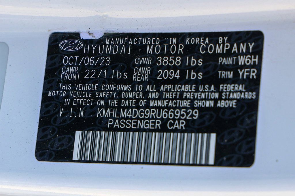 Used 2024 Hyundai Elantra SEL FWD image 34