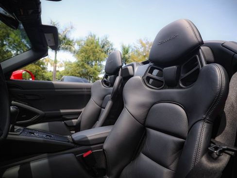 Used 2019 Porsche 911 Speedster RWD image 37