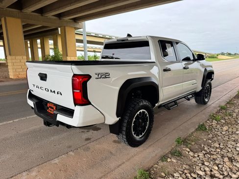 Used 2024 Toyota Tacoma TRD Off-Road AWD/4WD image 3