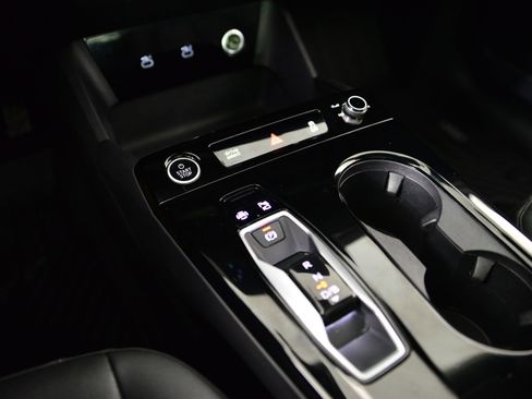 Certified 2025 Audi Q6 e-tron Premium w/ Convenience Package RWD image 14