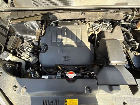 Used 2016 Toyota Highlander LE w/ Protection Package #3 image 28