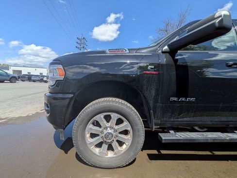 Used 2022 RAM 2500 Big Horn w/ Level C Equiment Group AWD/4WD image 8