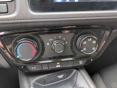 Used 2021 Honda HR-V Sport image 19