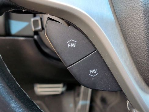 Used 2019 Chevrolet Corvette Stingray Coupe w/ 1LT image 21