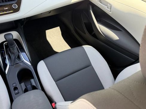 Used 2026 Toyota Corolla LE FWD image 23