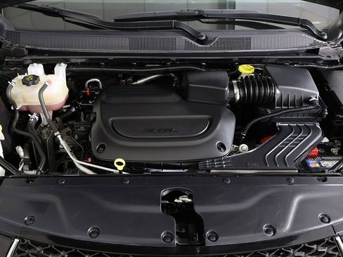 Used 2023 Chrysler Pacifica Limited FWD image 26