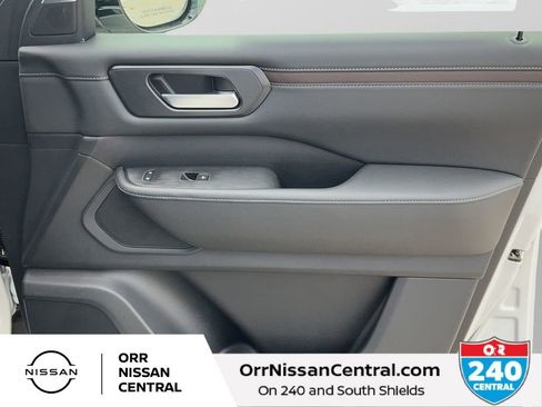 New 2026 Nissan Armada SL w/ Captain's Chari Seat Package RWD image 10