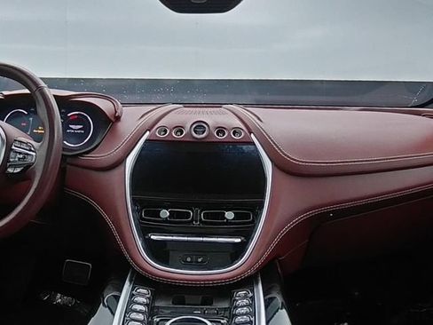 Used 2021 Aston Martin DBX AWD/4WD image 20