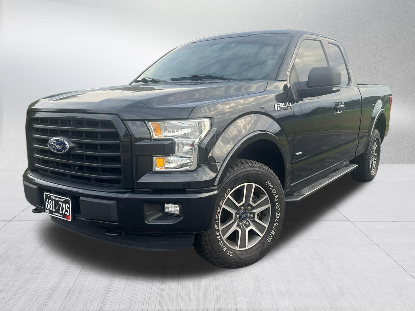 Used 2015 Ford F150 XLT w/ Equipment Group 301A Mid AWD/4WD image 3