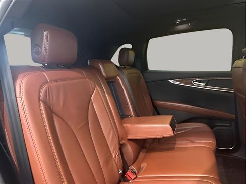 Used 2017 Lincoln MKX Reserve FWD image 21