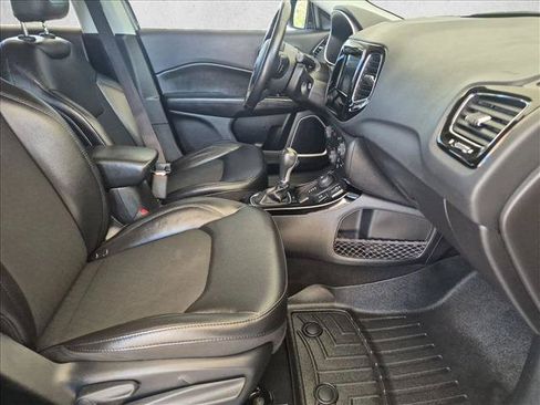 Used 2019 Jeep Compass Latitude AWD/4WD image 18