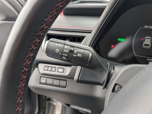 Used 2022 Lexus UX 250h F Sport image 25