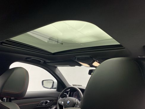 Used 2019 BMW 330i xDrive Sedan w/ Premium Package image 18