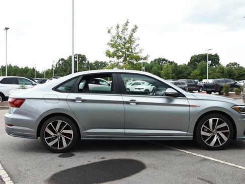 Used 2019 Volkswagen Jetta GLI FWD image 3