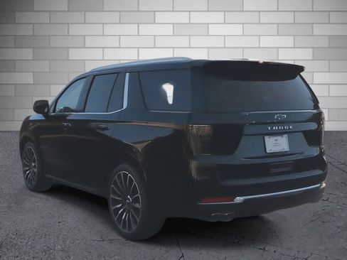 Used 2025 Chevrolet Tahoe High Country image 3