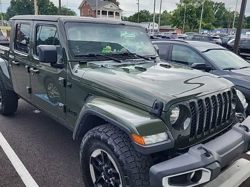 Used 2022 Jeep Gladiator Sport AWD/4WD image 3