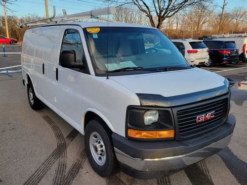 Used 2017 GMC Savana 2500 image 14