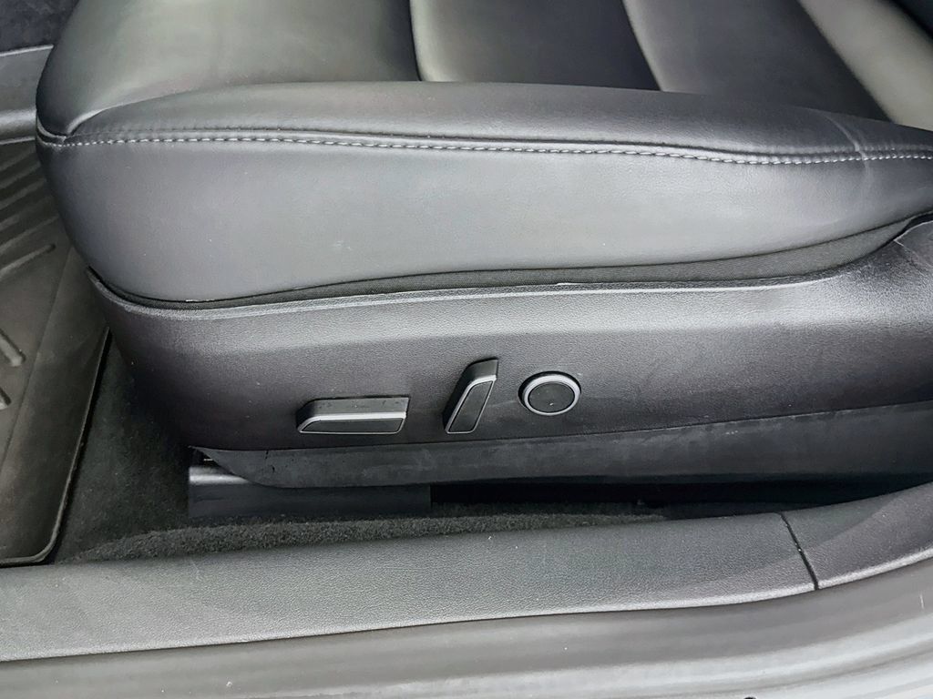 Used 2023 Tesla Model 3 Standard Range RWD image 19