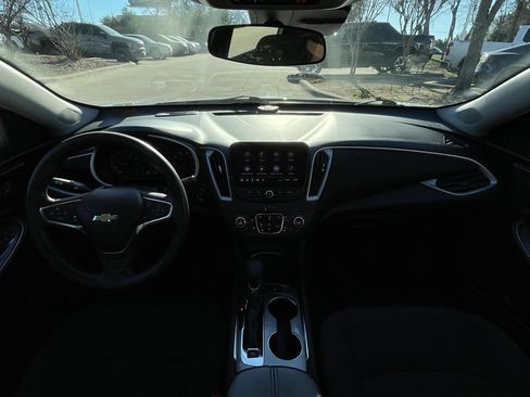 Used 2024 Chevrolet Malibu LT image 10