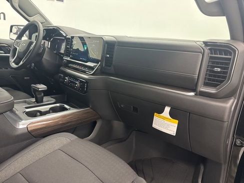 New 2026 Chevrolet Silverado 1500 RST w/ Dark Appearance Package AWD/4WD image 33