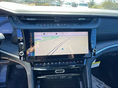 New 2026 Jeep Grand Cherokee Limited Reserve image 27