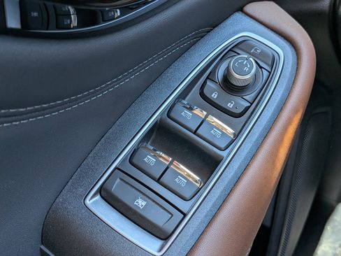 Used 2025 Subaru Outback Touring XT image 24