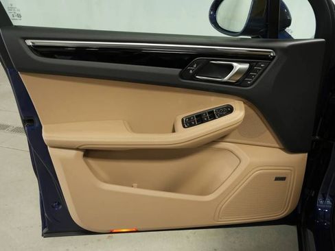 New 2026 Porsche Macan AWD/4WD image 24