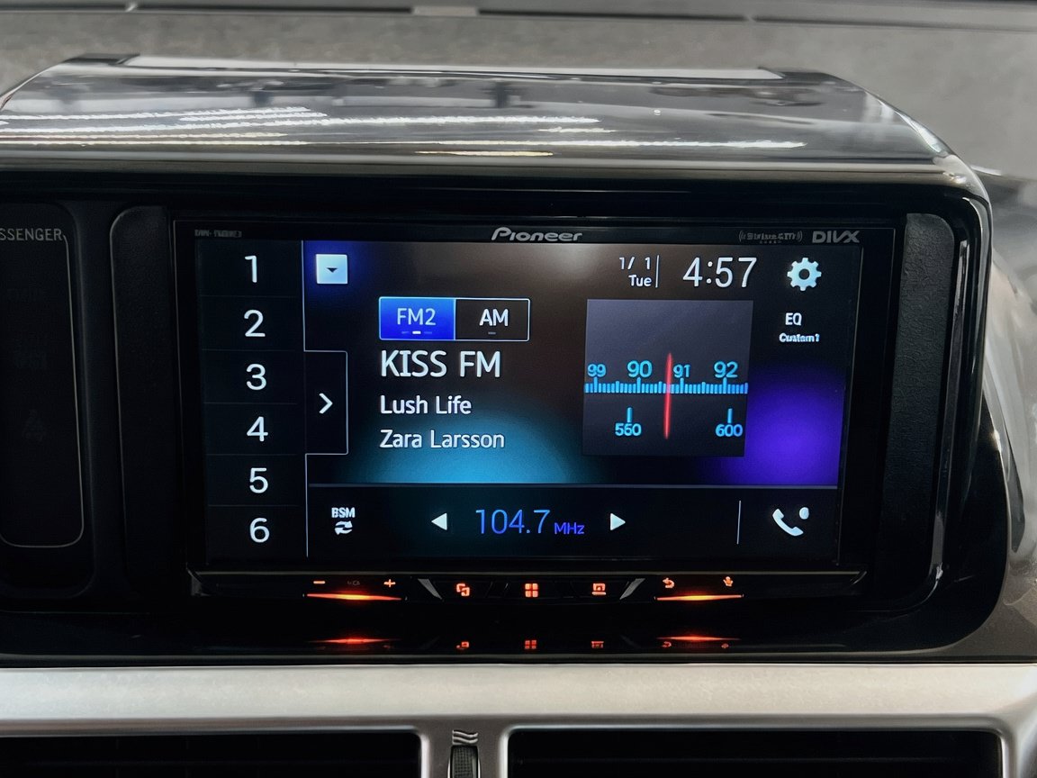 Used 2012 Scion iQ w/ Rear Speaker Pkg FWD image 9