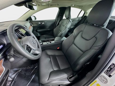 Used 2025 Volvo S60 B5 Plus FWD image 12