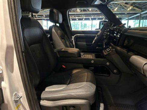 Used 2022 Land Rover Defender 110 X-Dynamic HSE AWD/4WD image 33