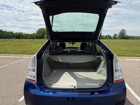 Used 2010 Toyota Prius FWD image 3