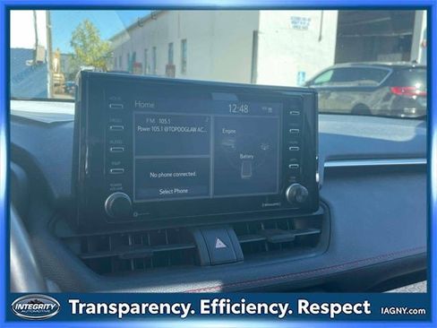 Used 2021 Toyota RAV4 SE image 28