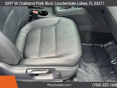 Used 2014 Volkswagen Jetta SE FWD image 39