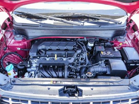 Used 2025 Hyundai Venue SEL FWD image 31