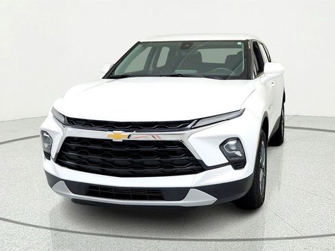 Used 2025 Chevrolet Blazer LT FWD image 8