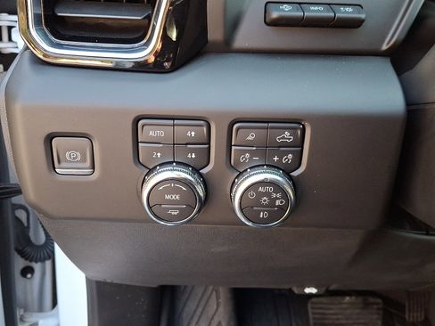 Used 2023 GMC Sierra 1500 Denali w/ Denali Reserve Package image 25