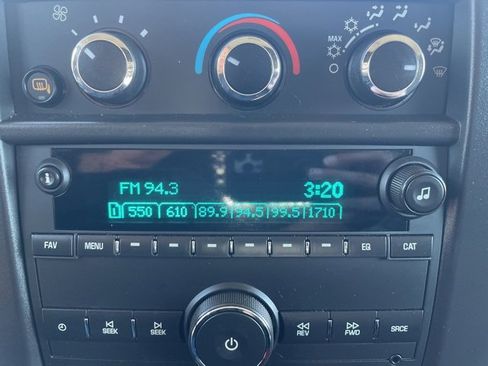 Used 2024 Chevrolet Express 2500 w/ Driver Convenience Package image 4