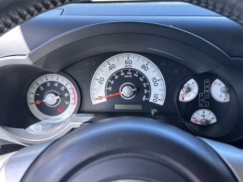 Used 2014 Toyota FJ Cruiser 4WD image 20