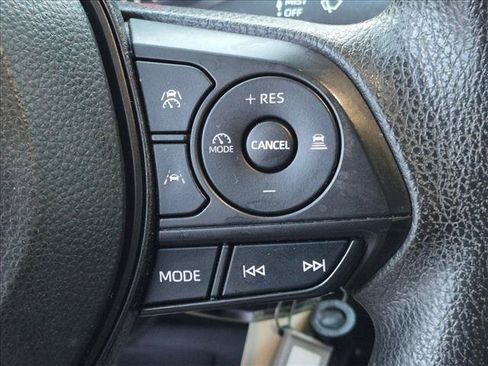 Used 2023 Toyota Corolla LE FWD image 13