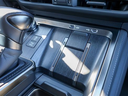 Used 2025 Lexus GX 550 image 15