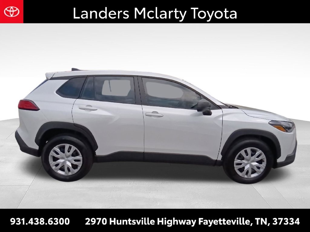 Used 2025 Toyota Corolla Cross L FWD image 2