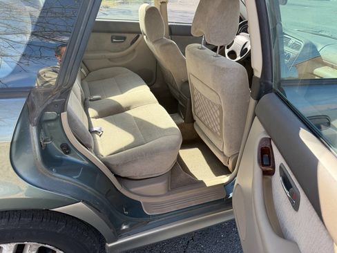 Used 2002 Subaru Outback Wagon image 10