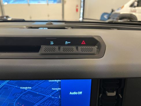 Used 2024 Ford Bronco Big Bend image 17