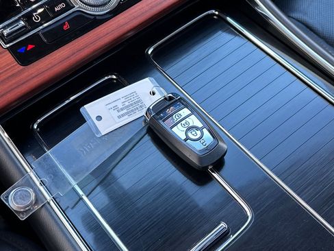Used 2024 Lincoln Aviator Reserve image 10