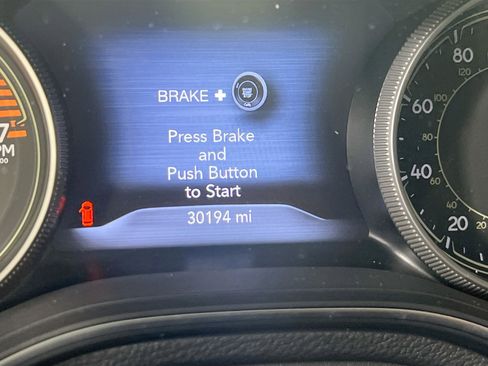 Used 2022 Jeep Cherokee Limited image 12