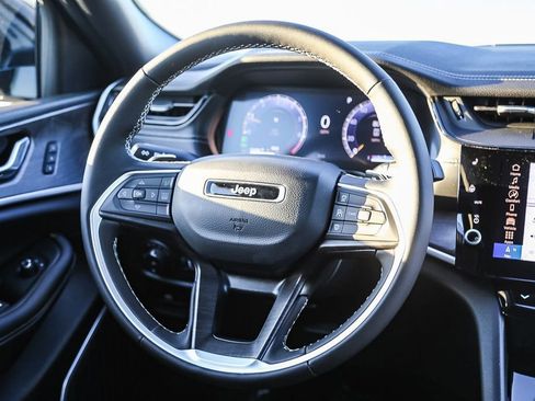 New 2026 Jeep Grand Cherokee Limited w/ Limited Altitude Package AWD/4WD image 16
