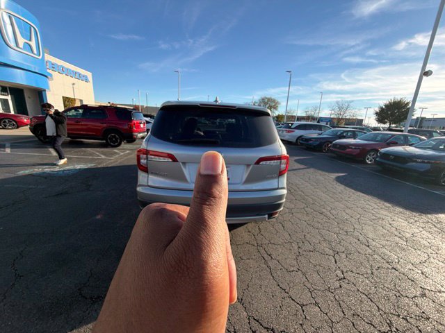 Used 2021 Honda Pilot EX image 5