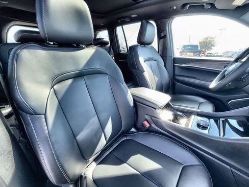 New 2026 Jeep Grand Cherokee Limited RWD image 14